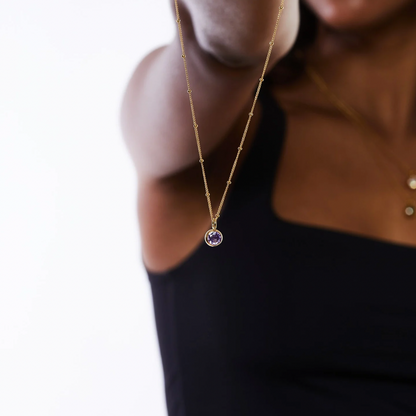 Collar con piedra de nacimiento