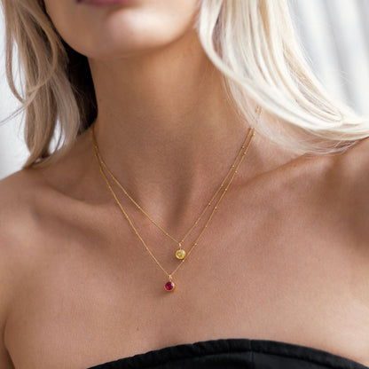 Collar con piedra de nacimiento