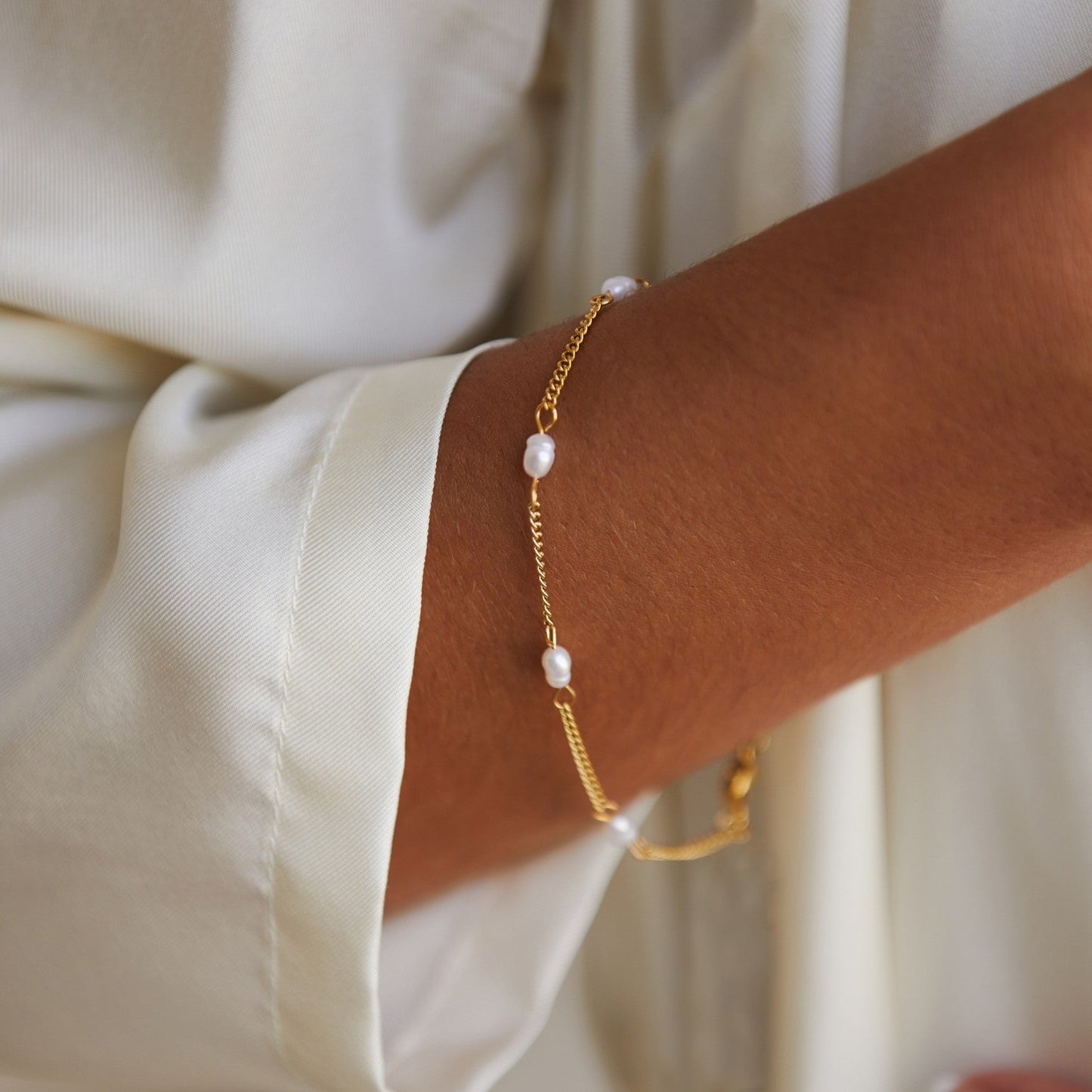 Pulsera de Perlas de Agua Dulce "Lovina"