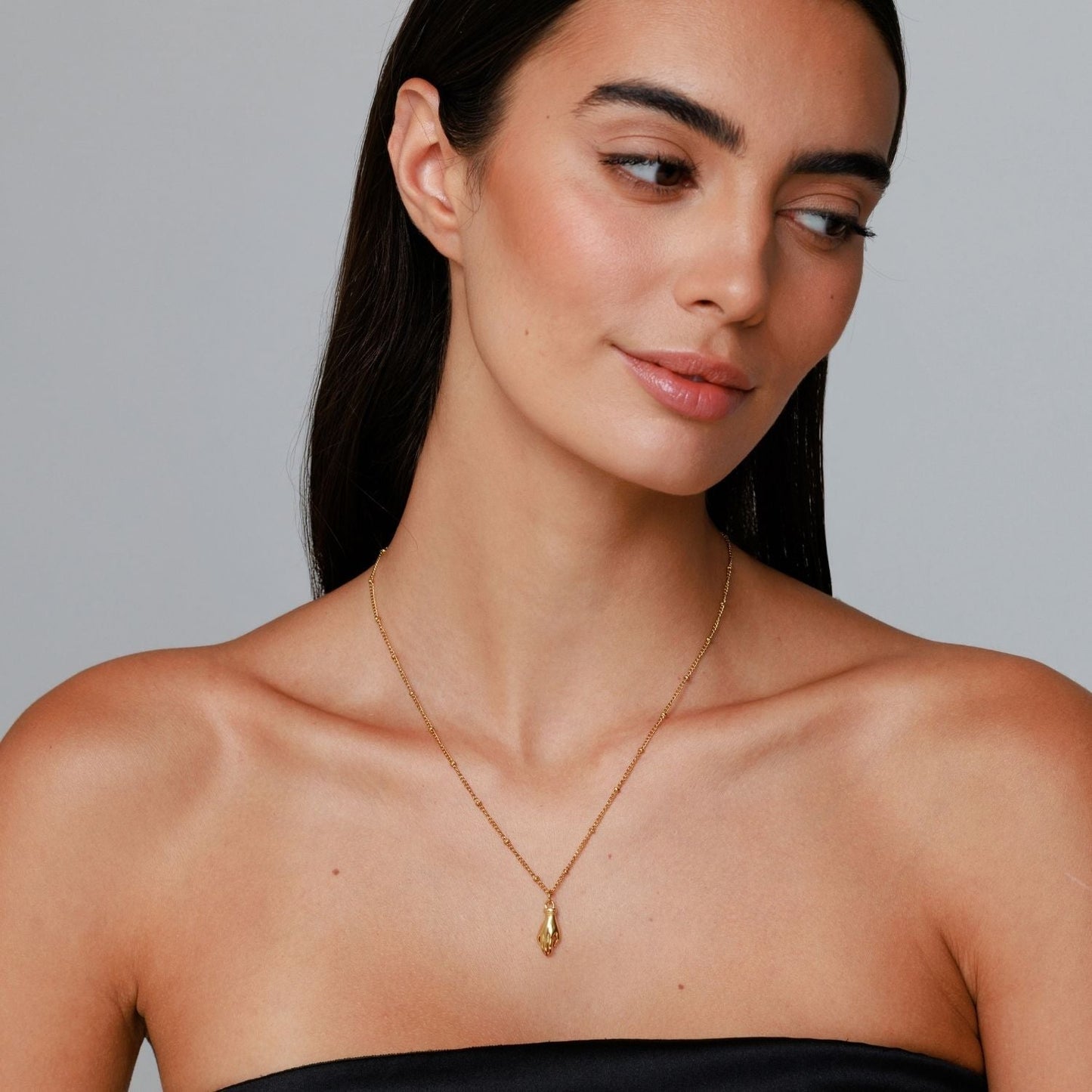 Collar de mano guardiana