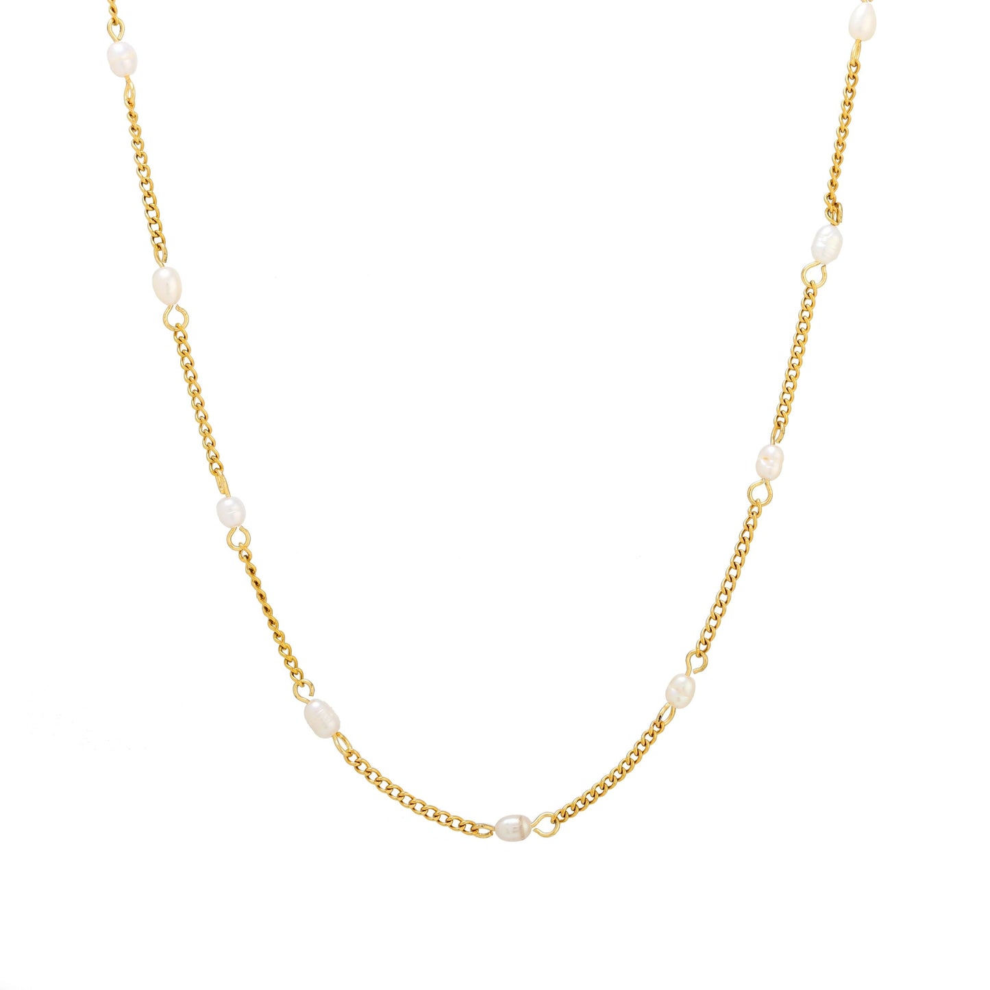 Gargantilla delicada de oro con perlas