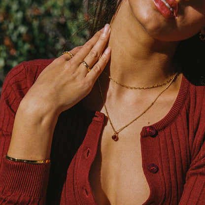 Collar con piedra de nacimiento