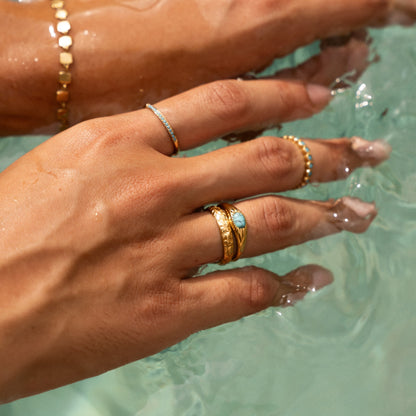 Anillo fino de turquesa